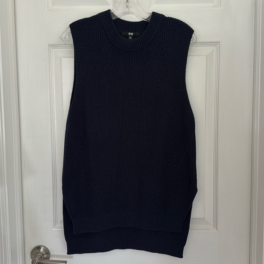 Uniqlo Women’s Size XL Cotton Blend Sweater Vest